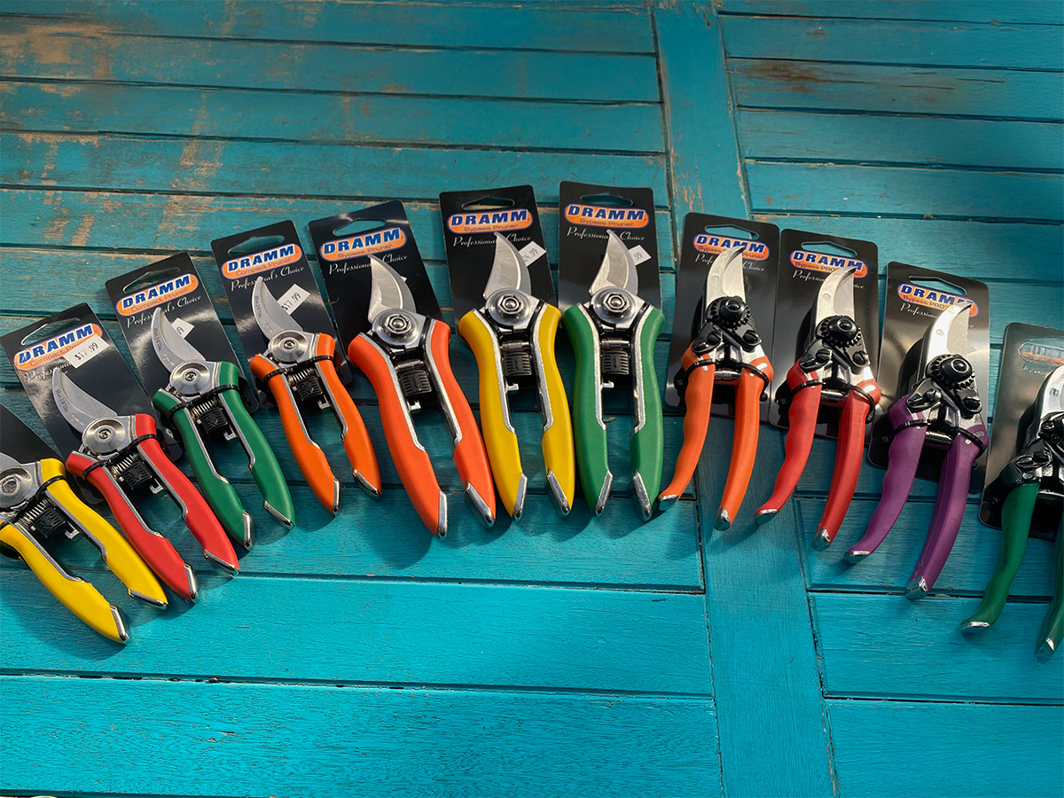 Dramm Pruners